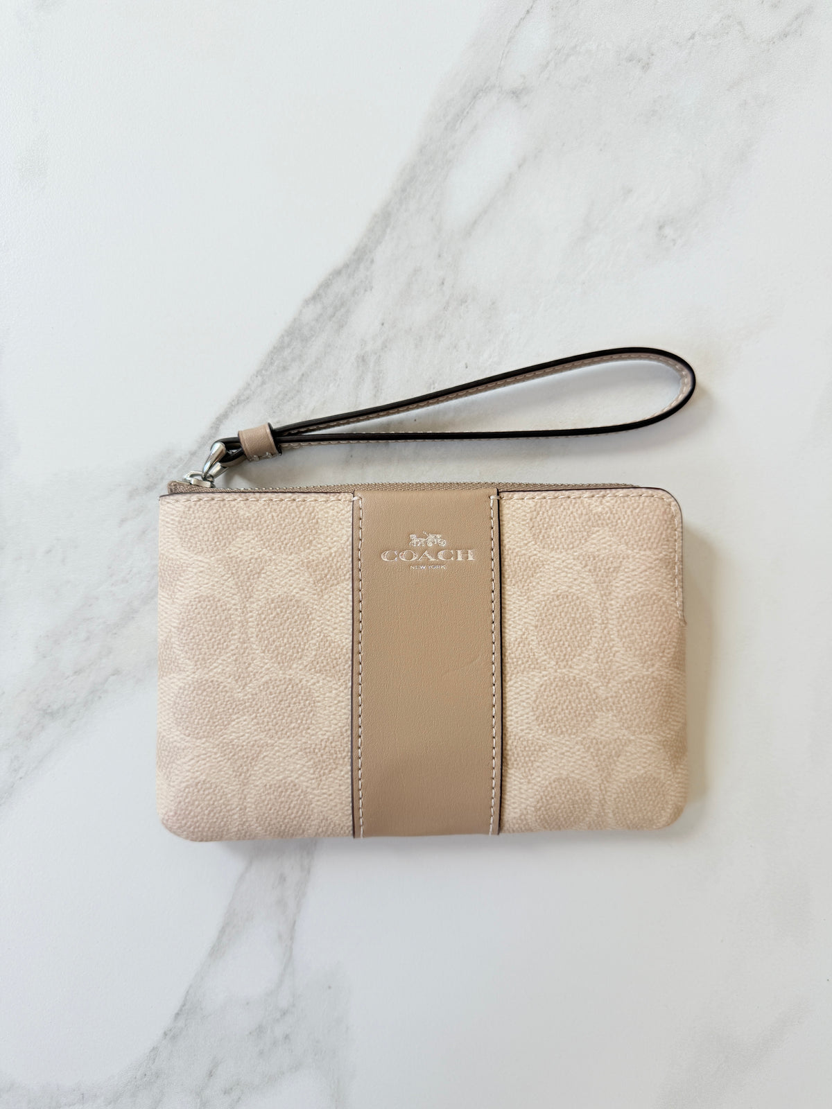 Corner Zip Wristlet