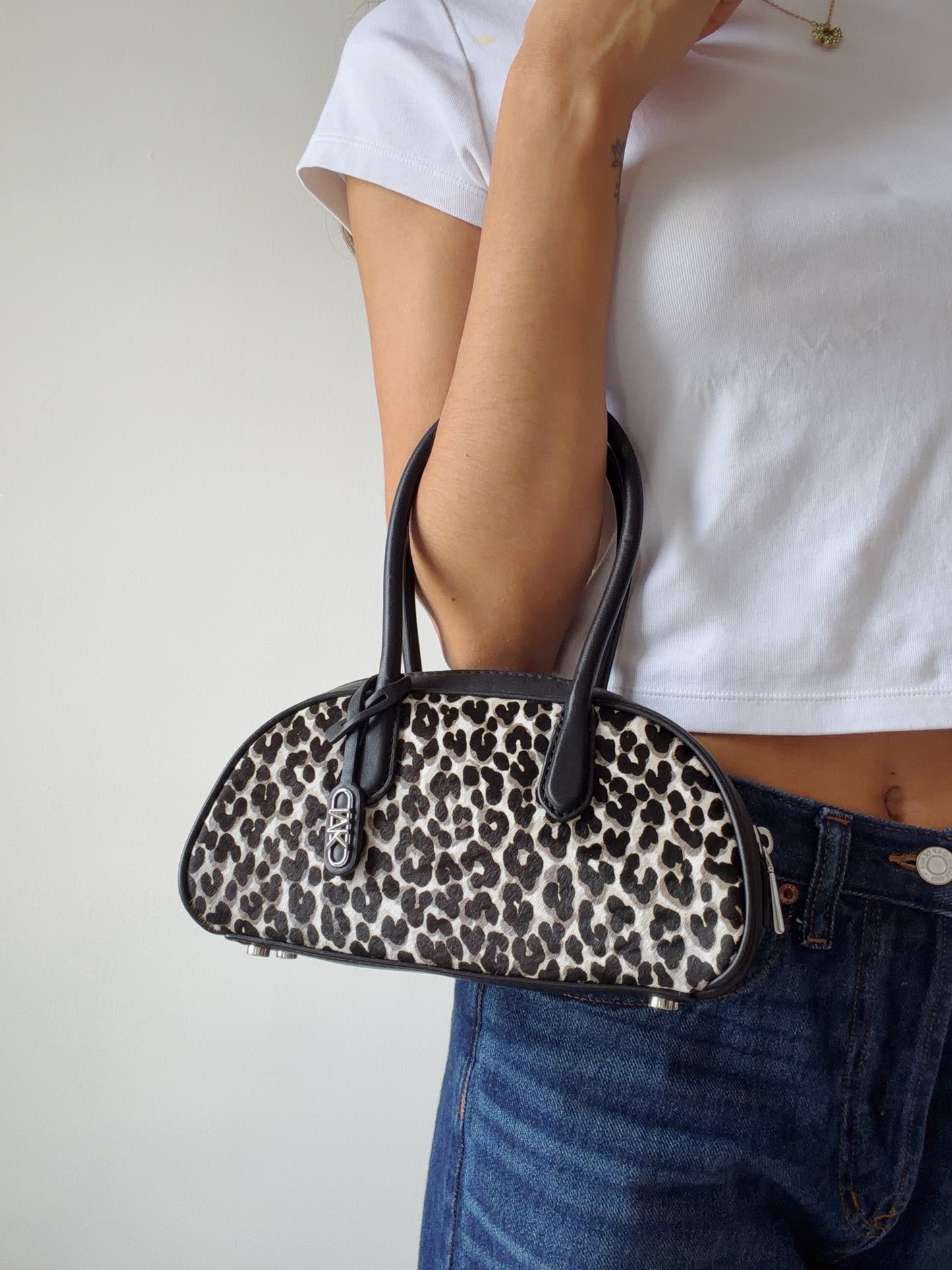 baguette leopardo print
