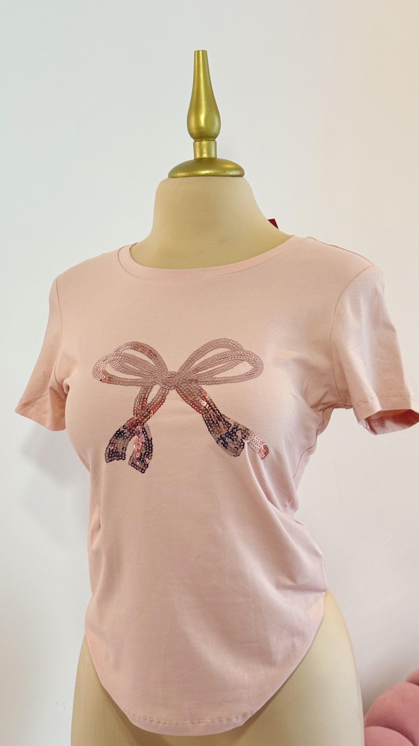 playera guess moño