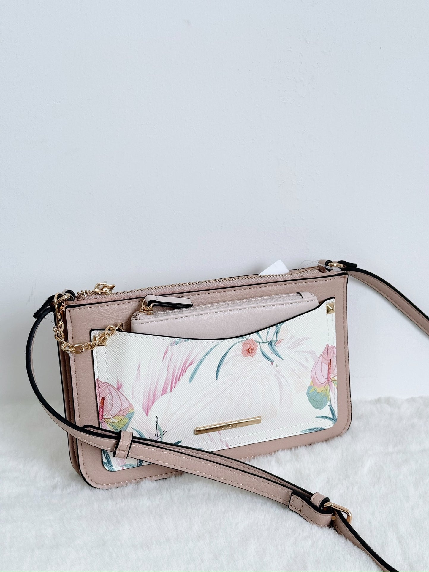 Crossbody + Pouch Wrislet
