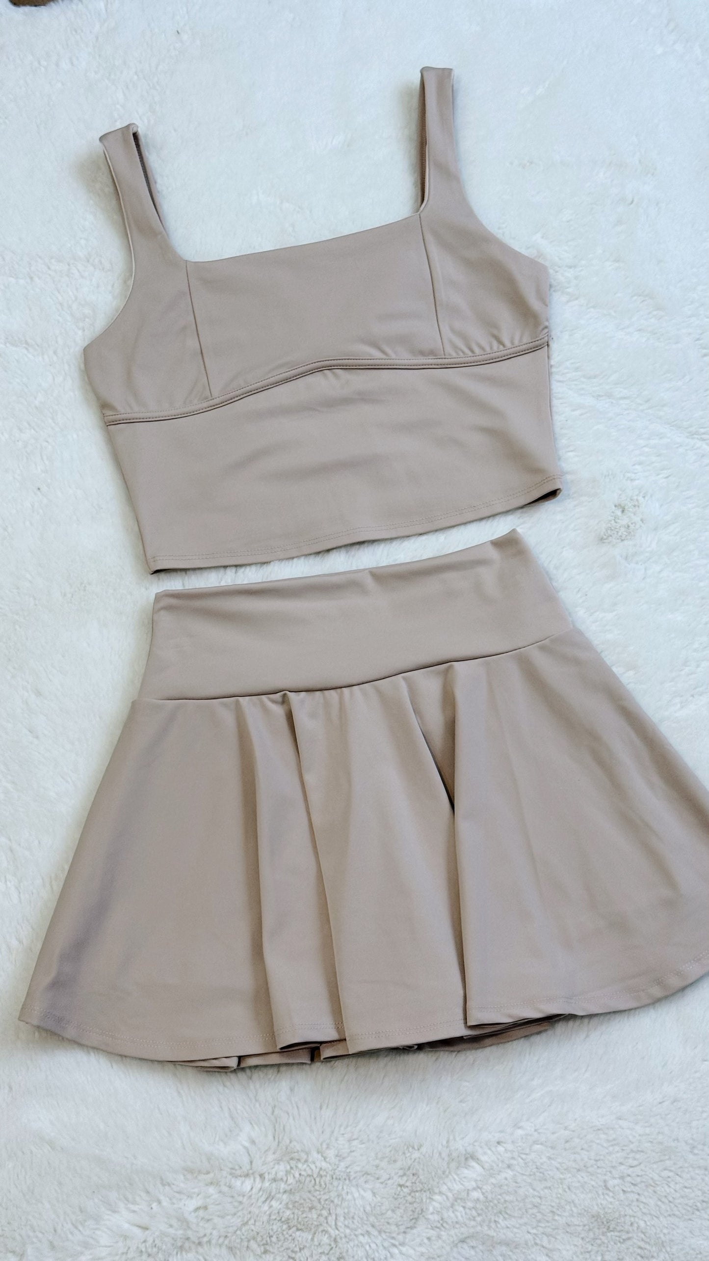 set deportivo top + falda