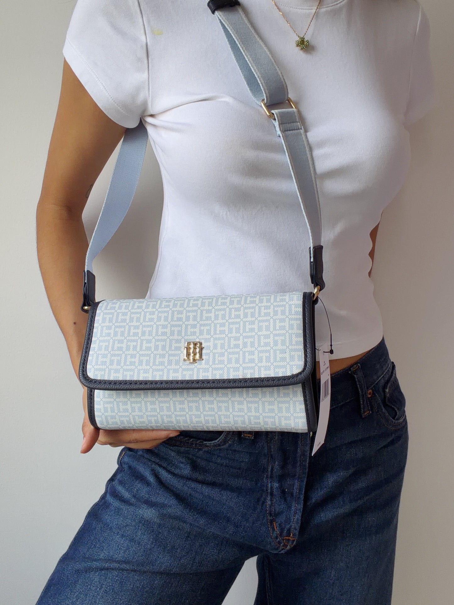 flap bag everyday canva