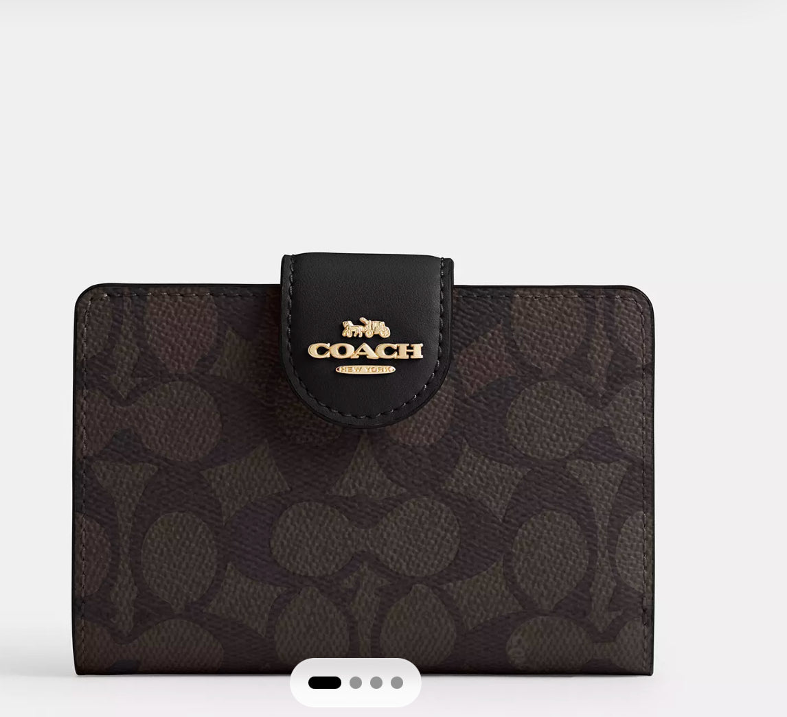 Medium Corner Zip Wallet