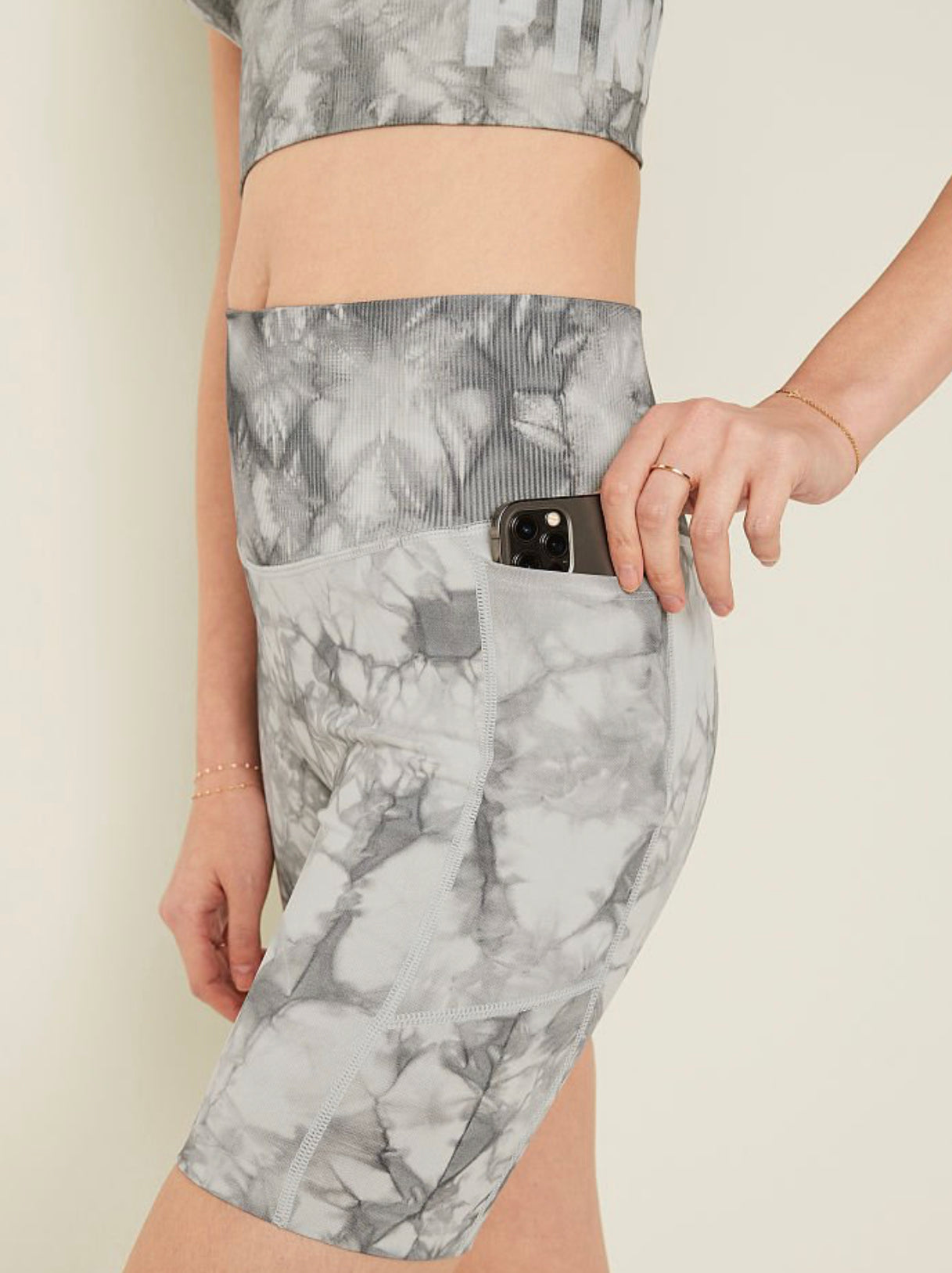 SEAMLESS V HIGH WAIST" BIKER SHORT