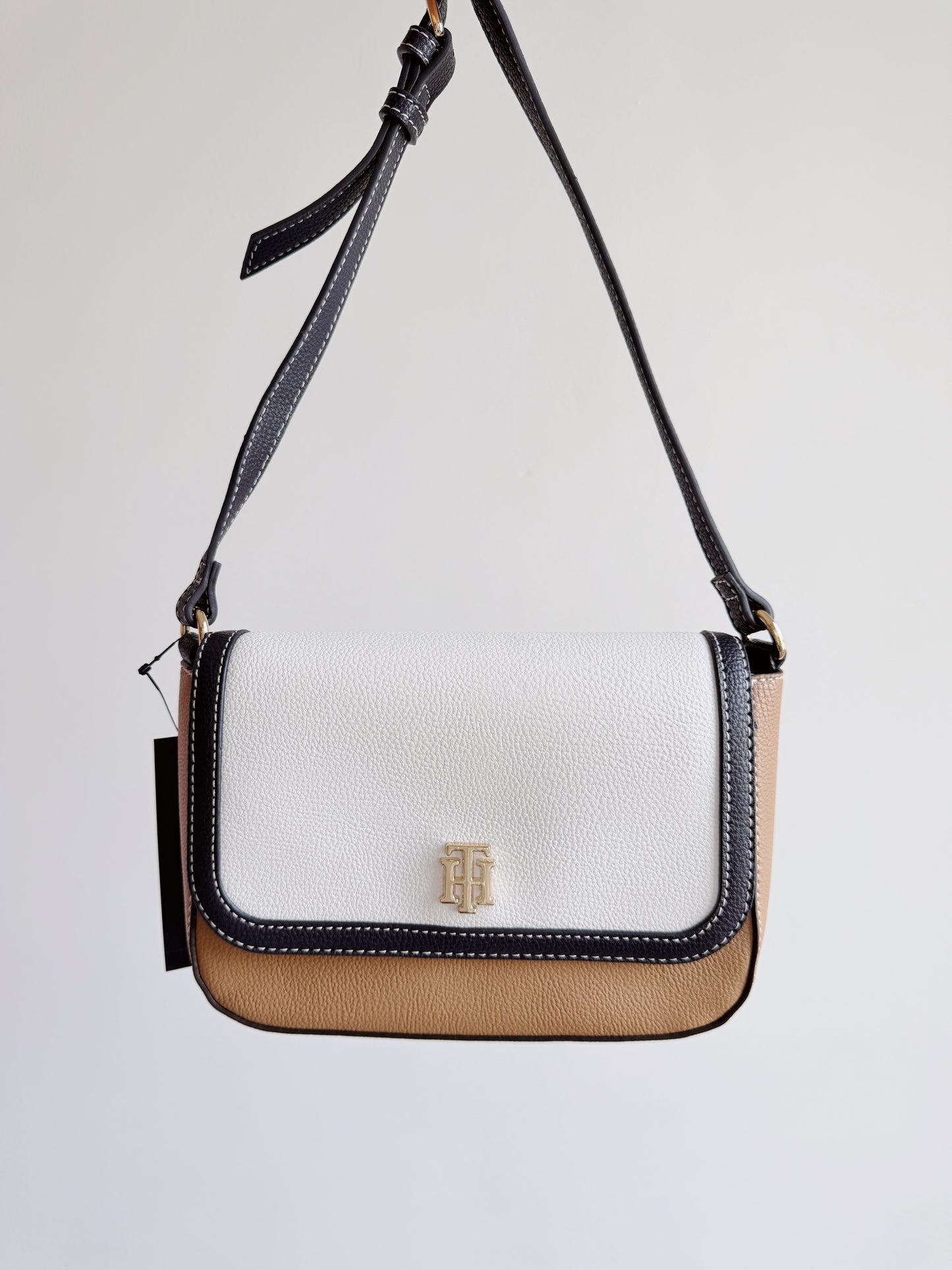 crossbody creame nova