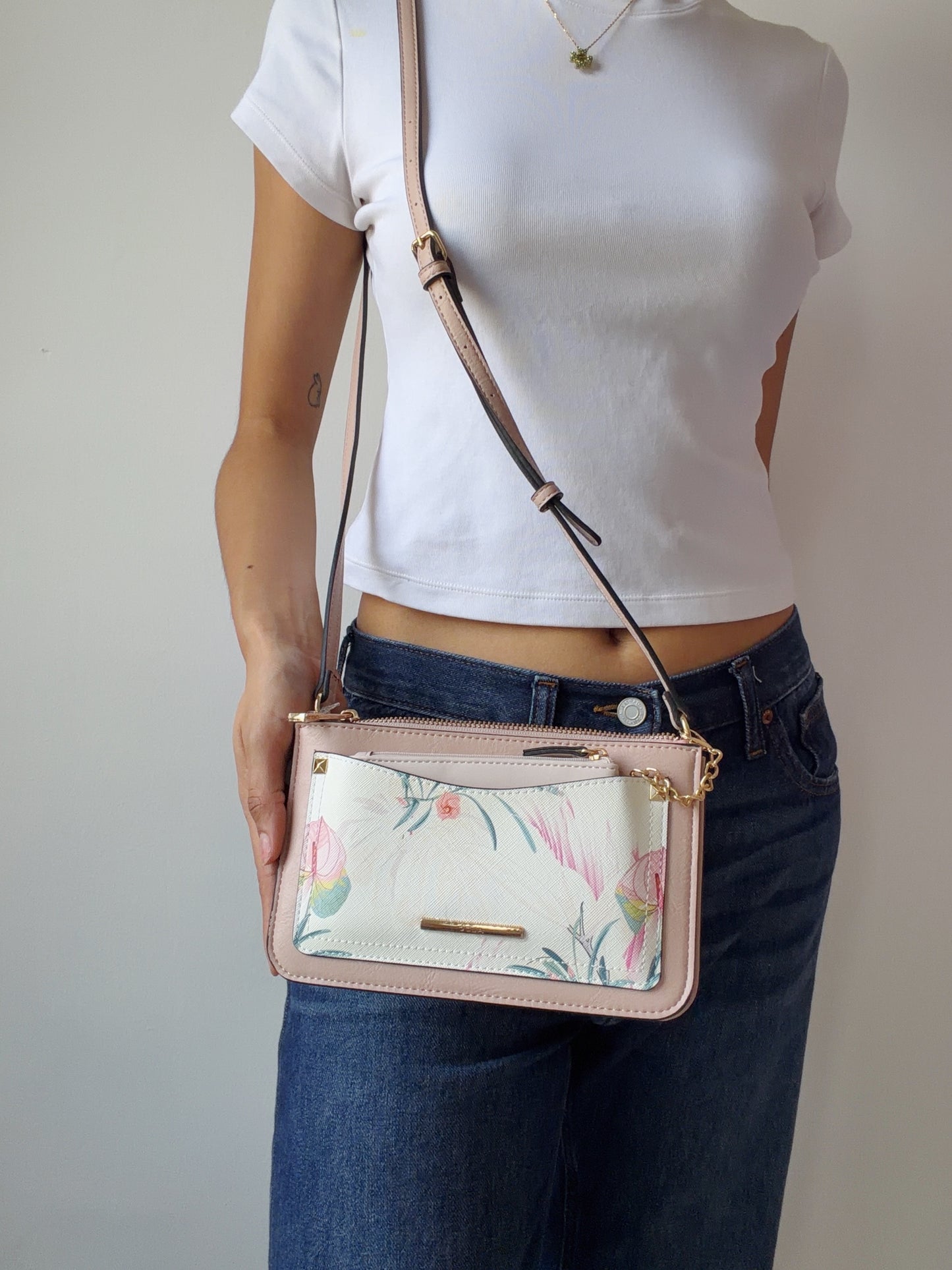 flap crossbody + wrislet