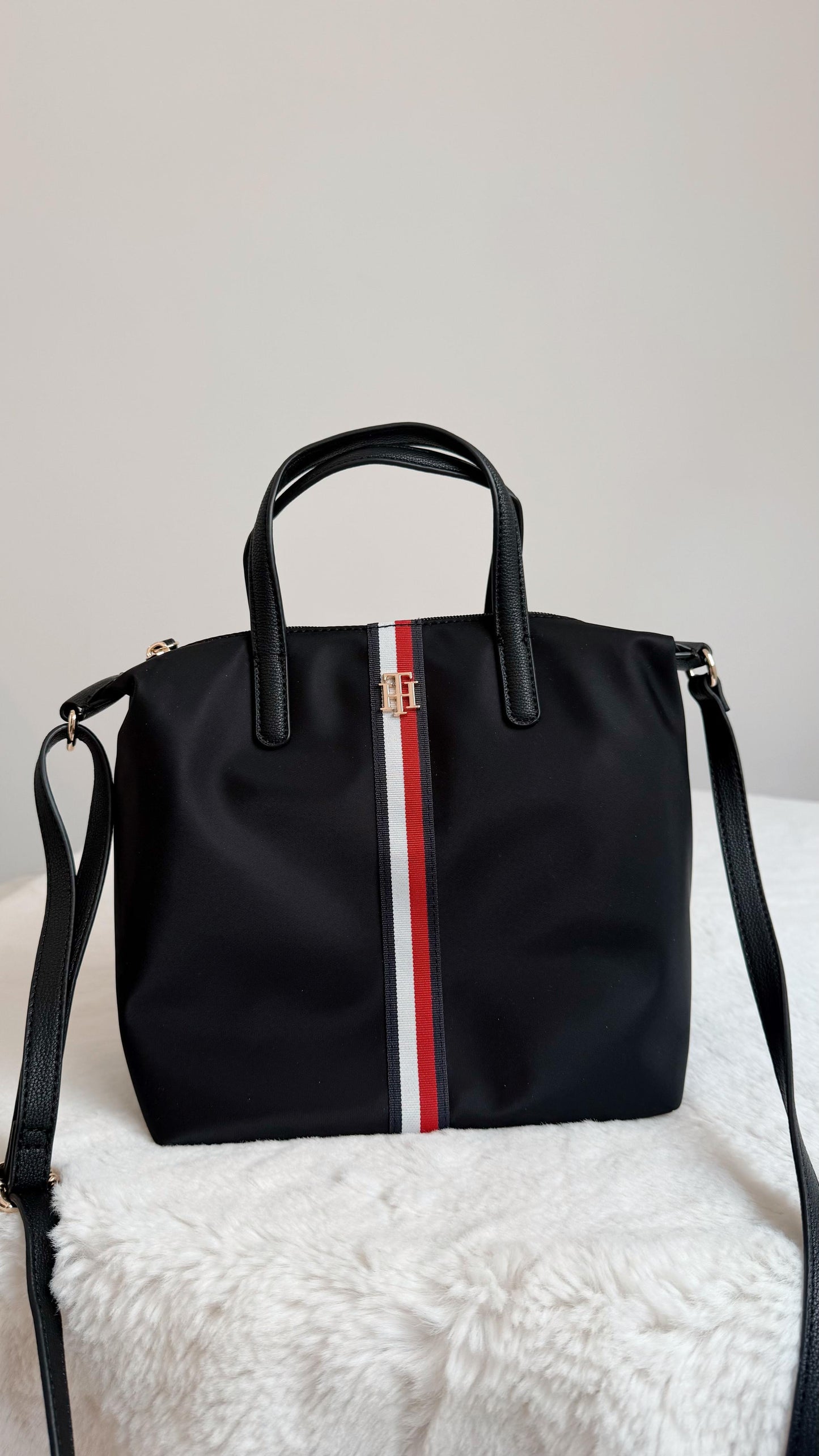 Medium Tote Tommy