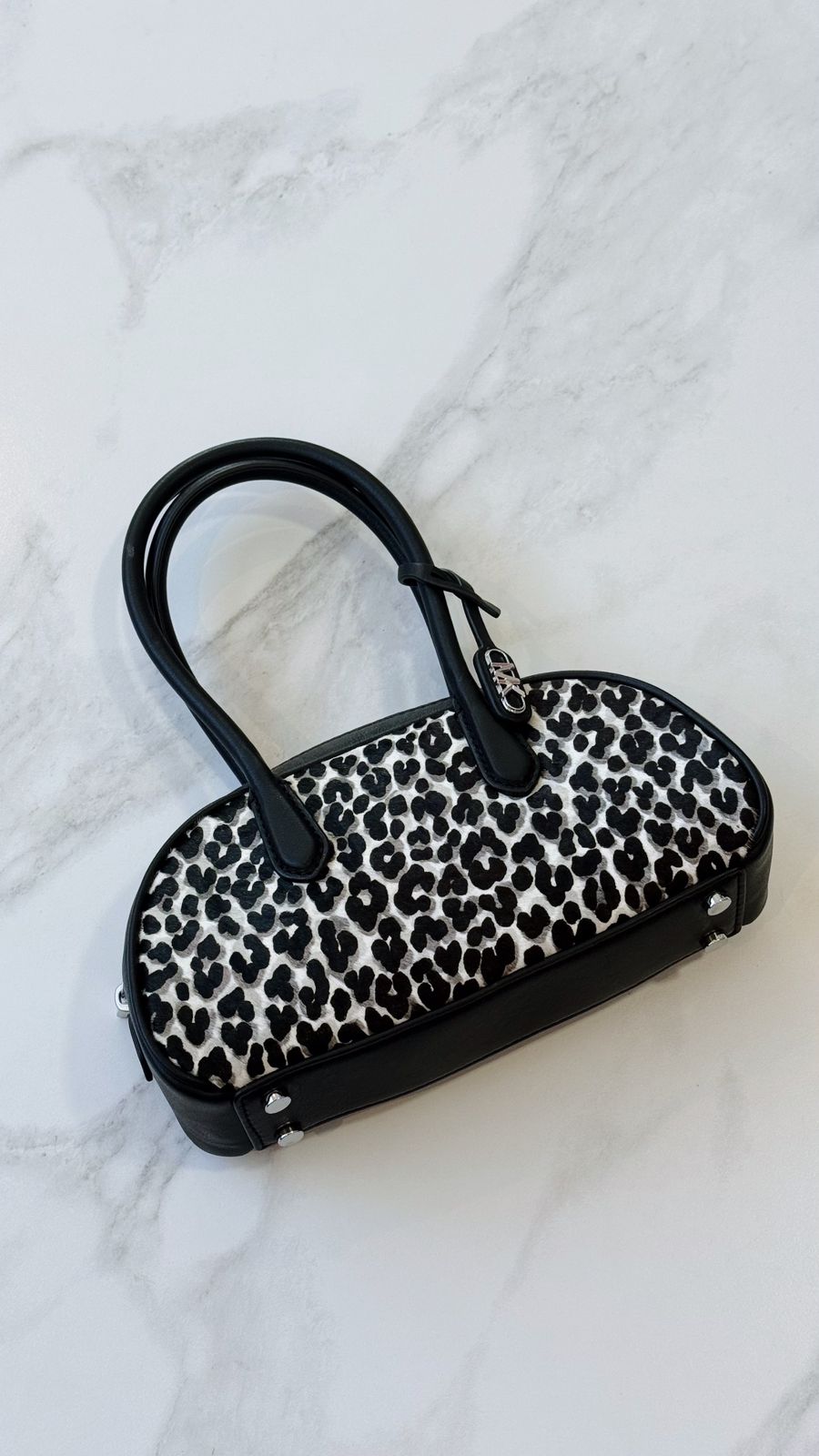 baguette leopardo print