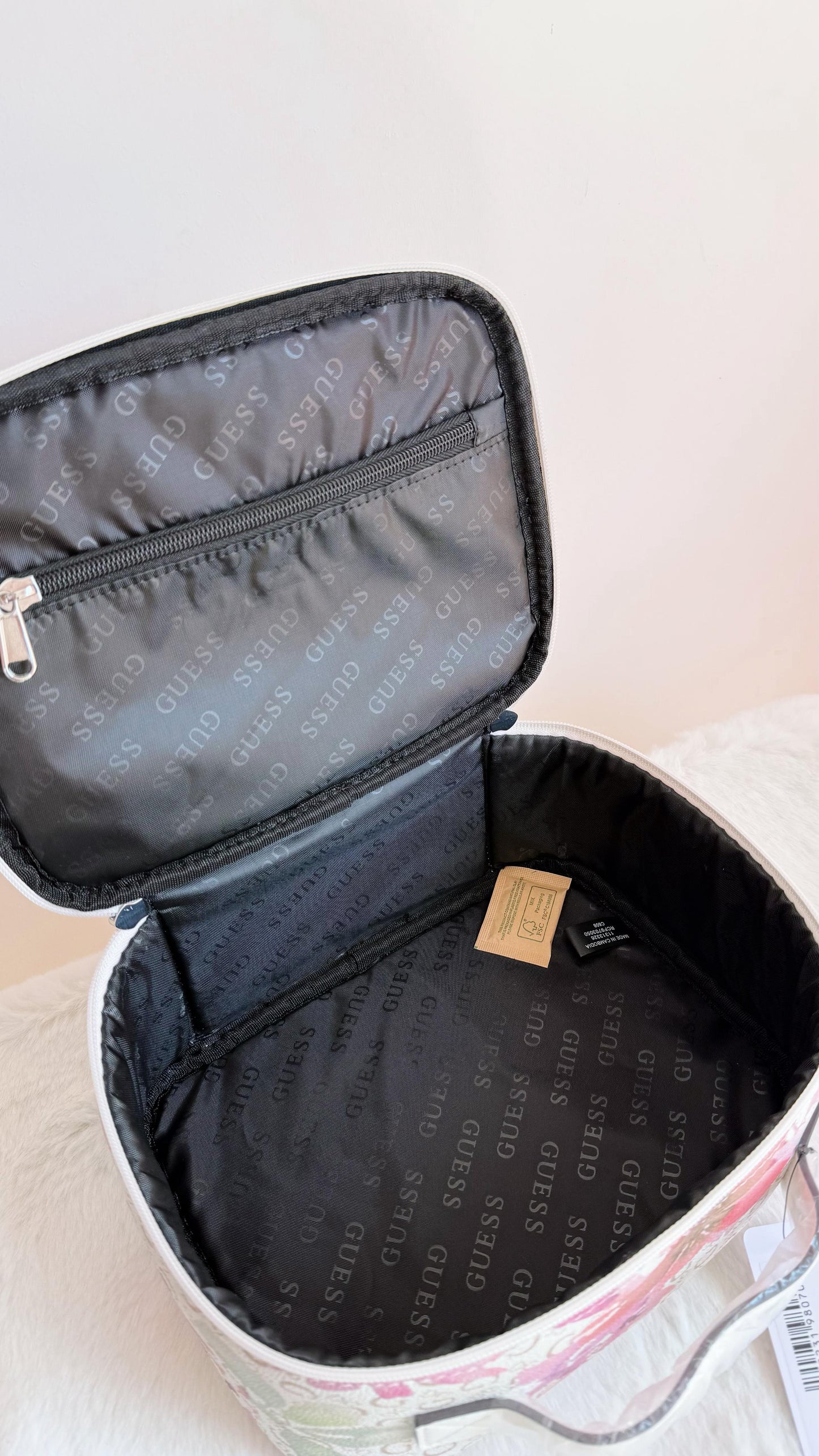 Travel Case Guess