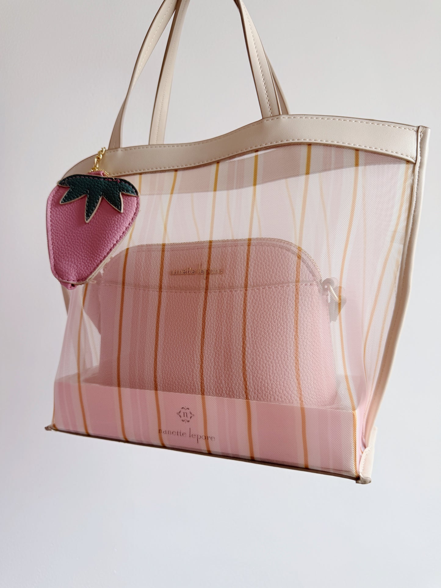 Tote + Crossbody + Llavero 🍓