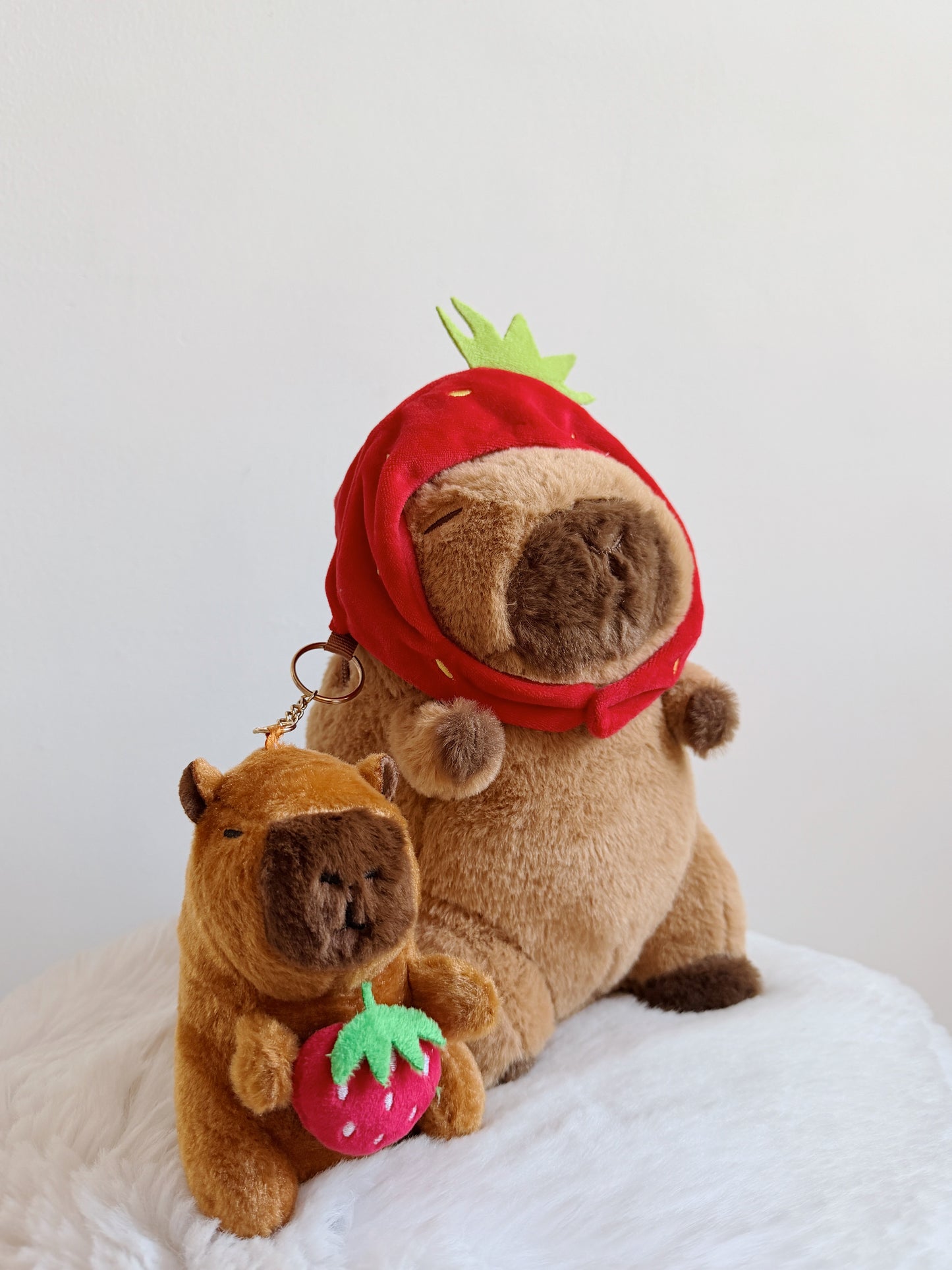 backpack cappibara + llavero