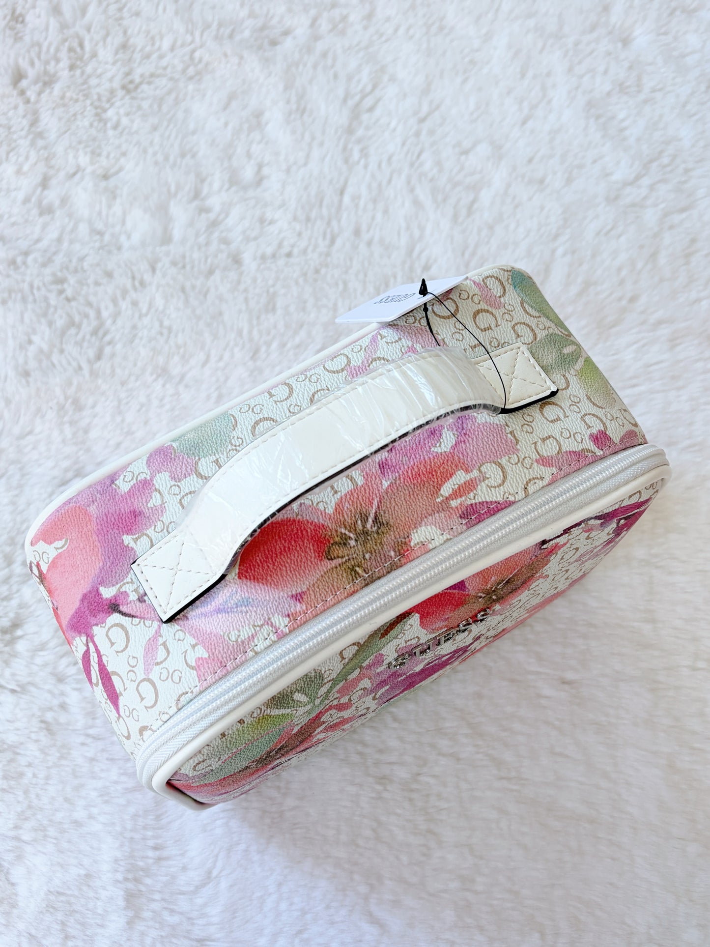 Cosmetiquera Travel Case Guess