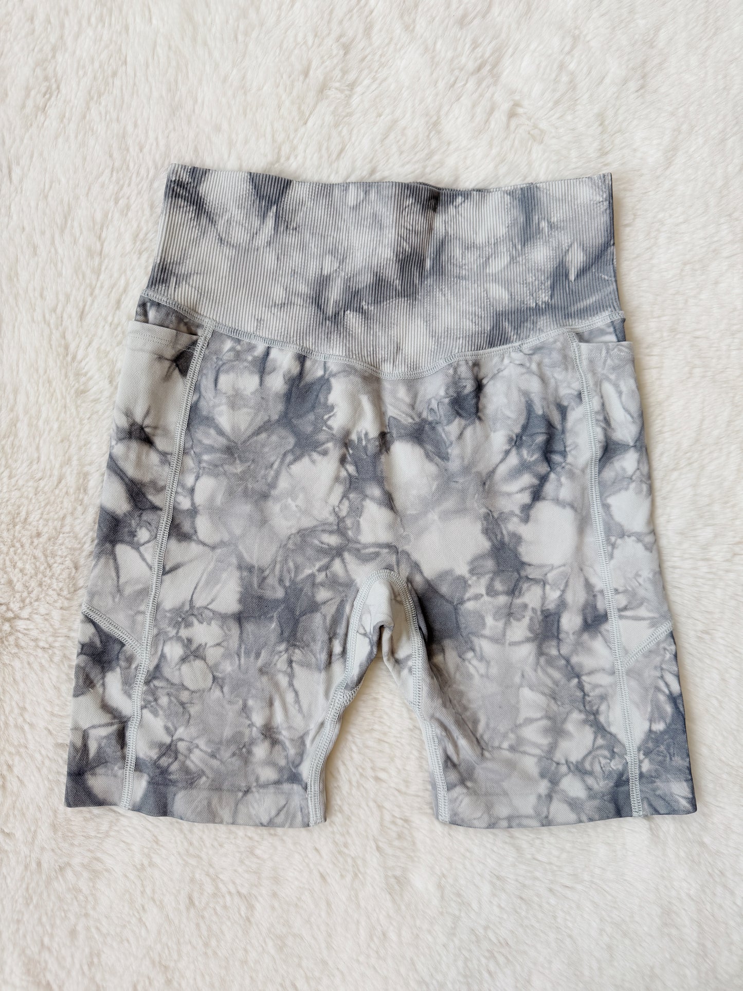 biker short estampado