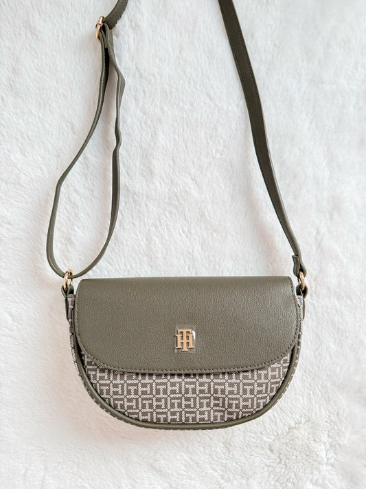 crossbody Tommy
