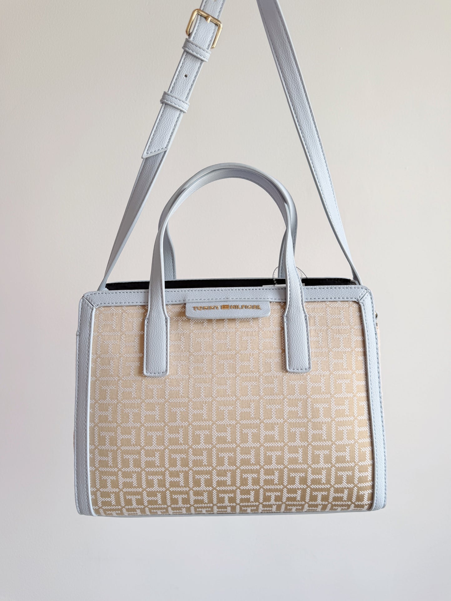 medium tote canva