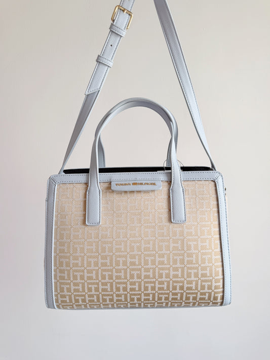 medium tote canva