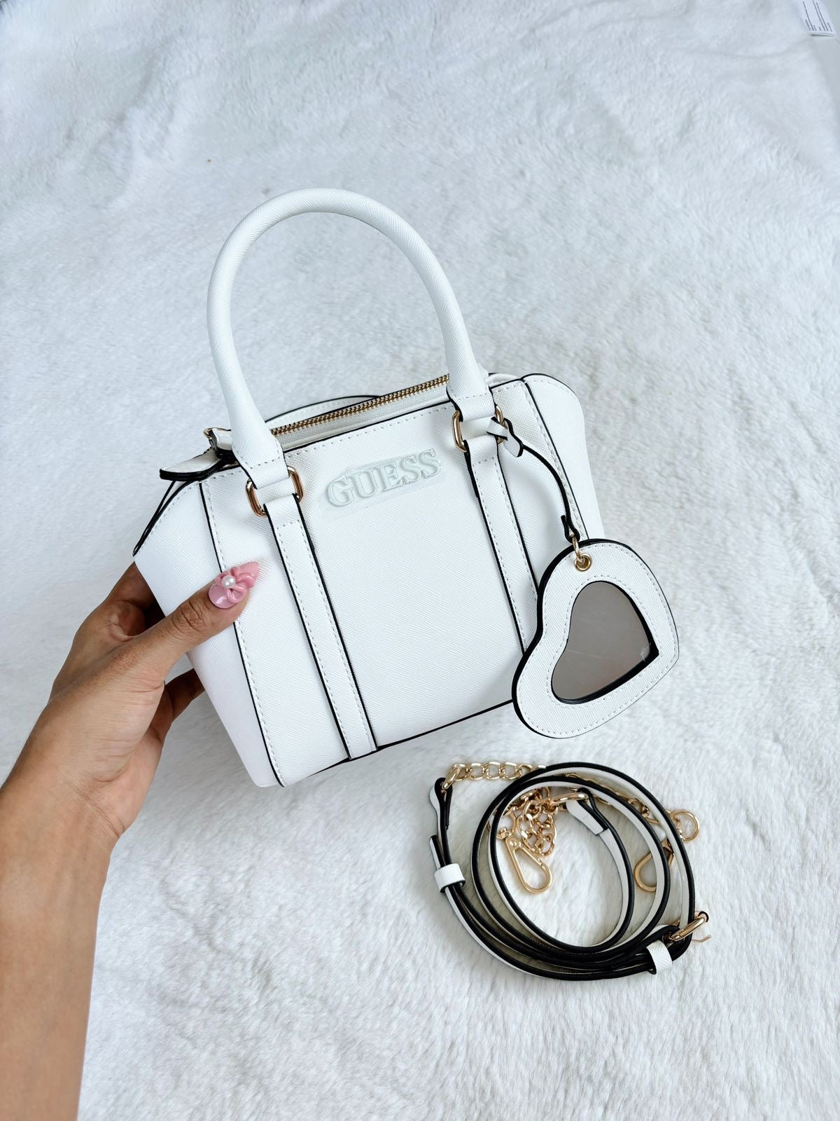 Crossbody Satchel + Llavero Corazón