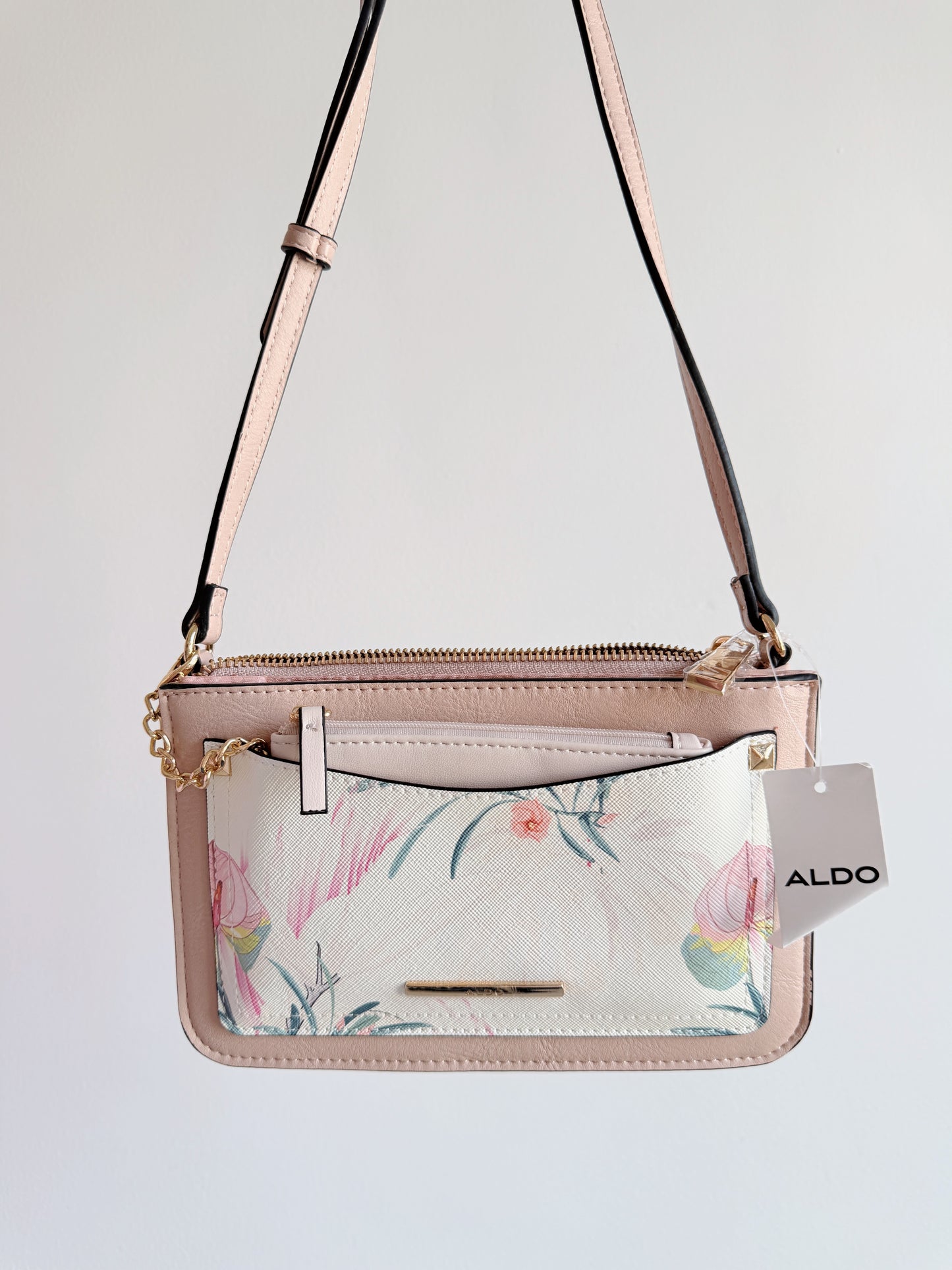 flap crossbody + wrislet