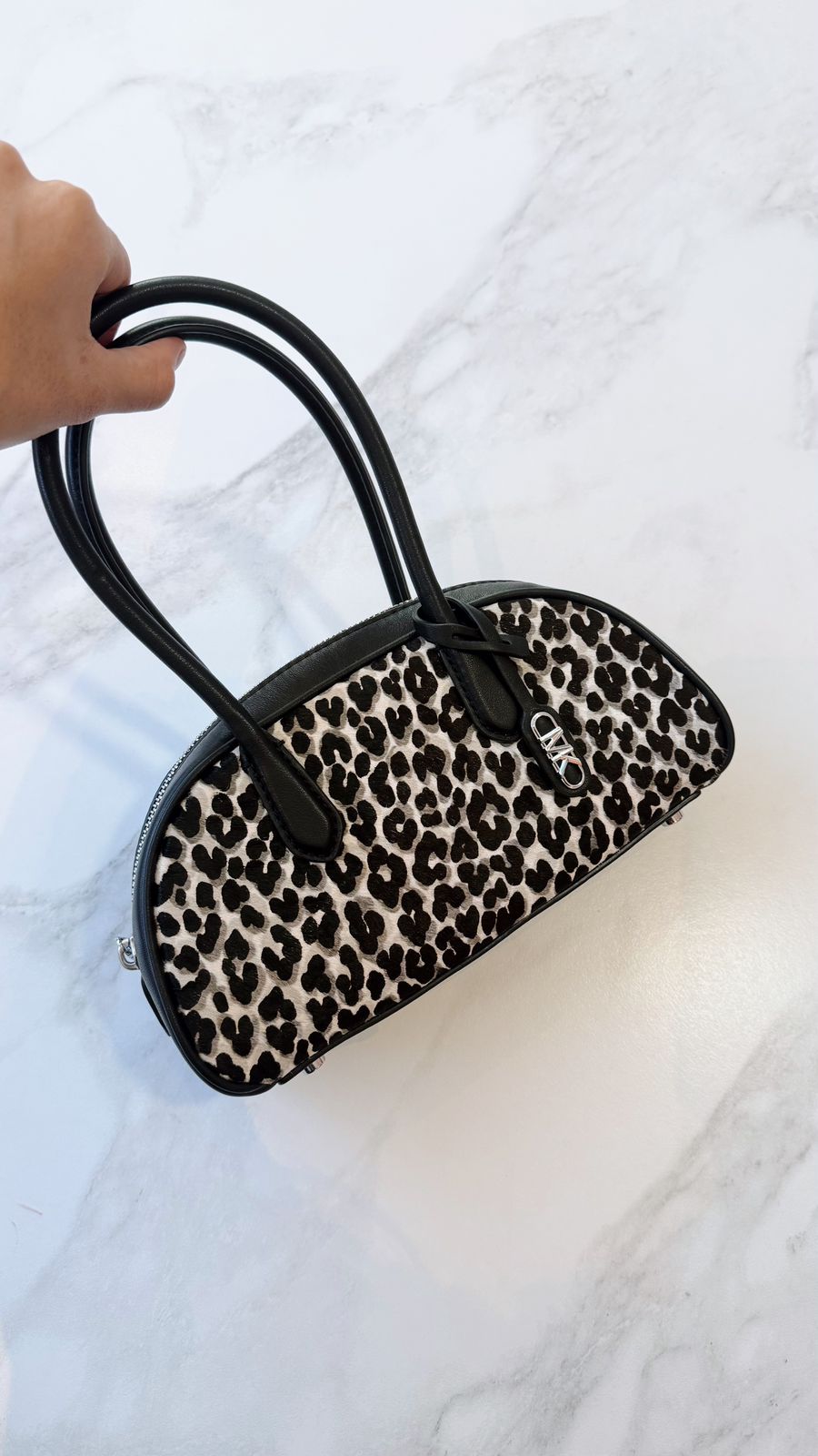baguette leopardo print