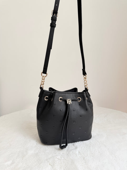 Tommy bucket bag