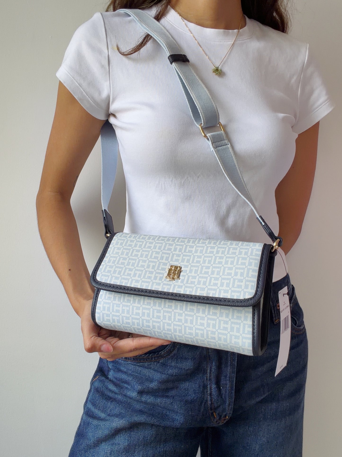 flap bag everyday canva