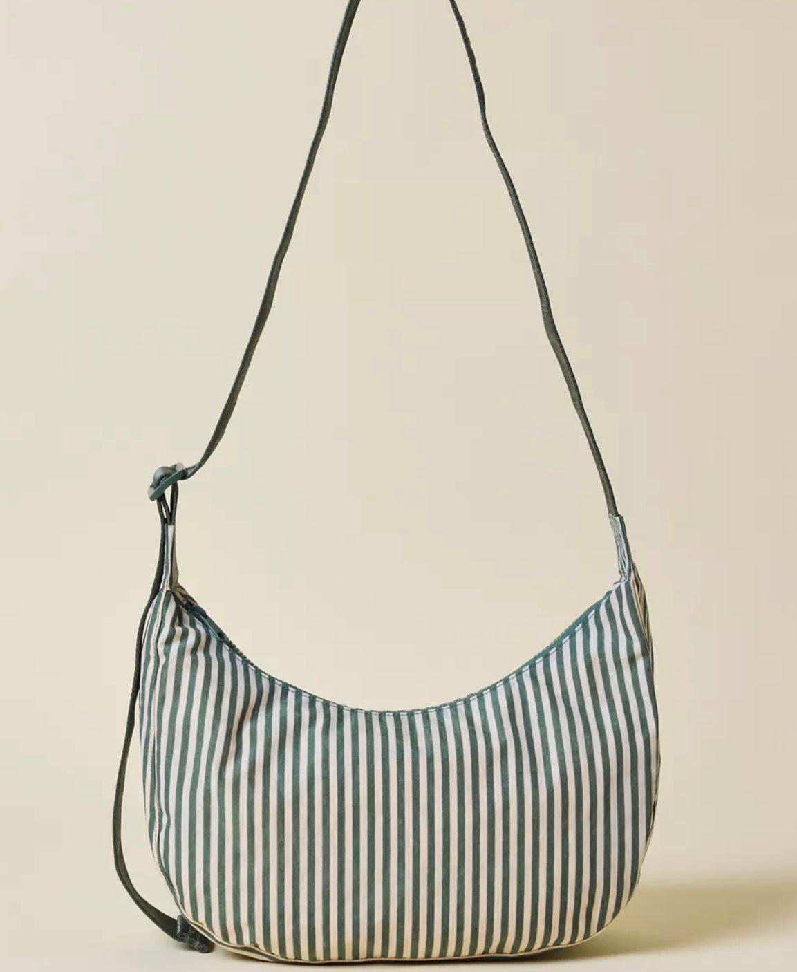BAGGU Medium Nylon Crescent Bag