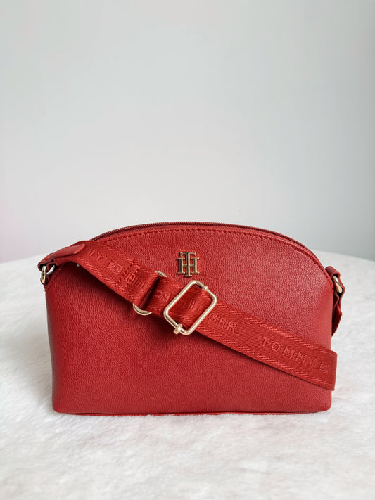crossbody Tommy