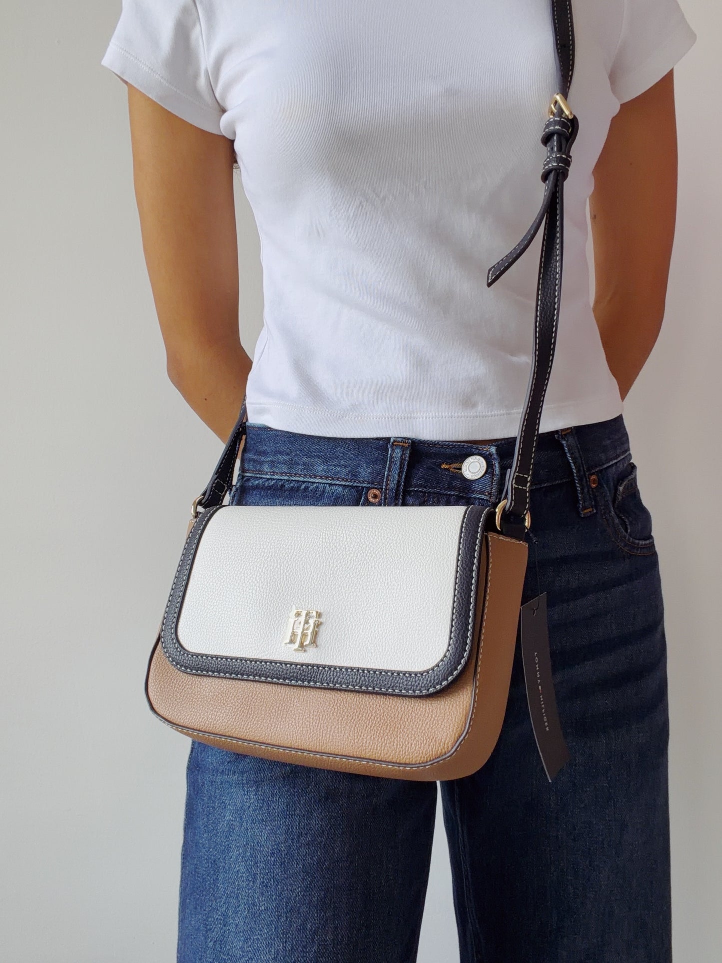 crossbody creame nova