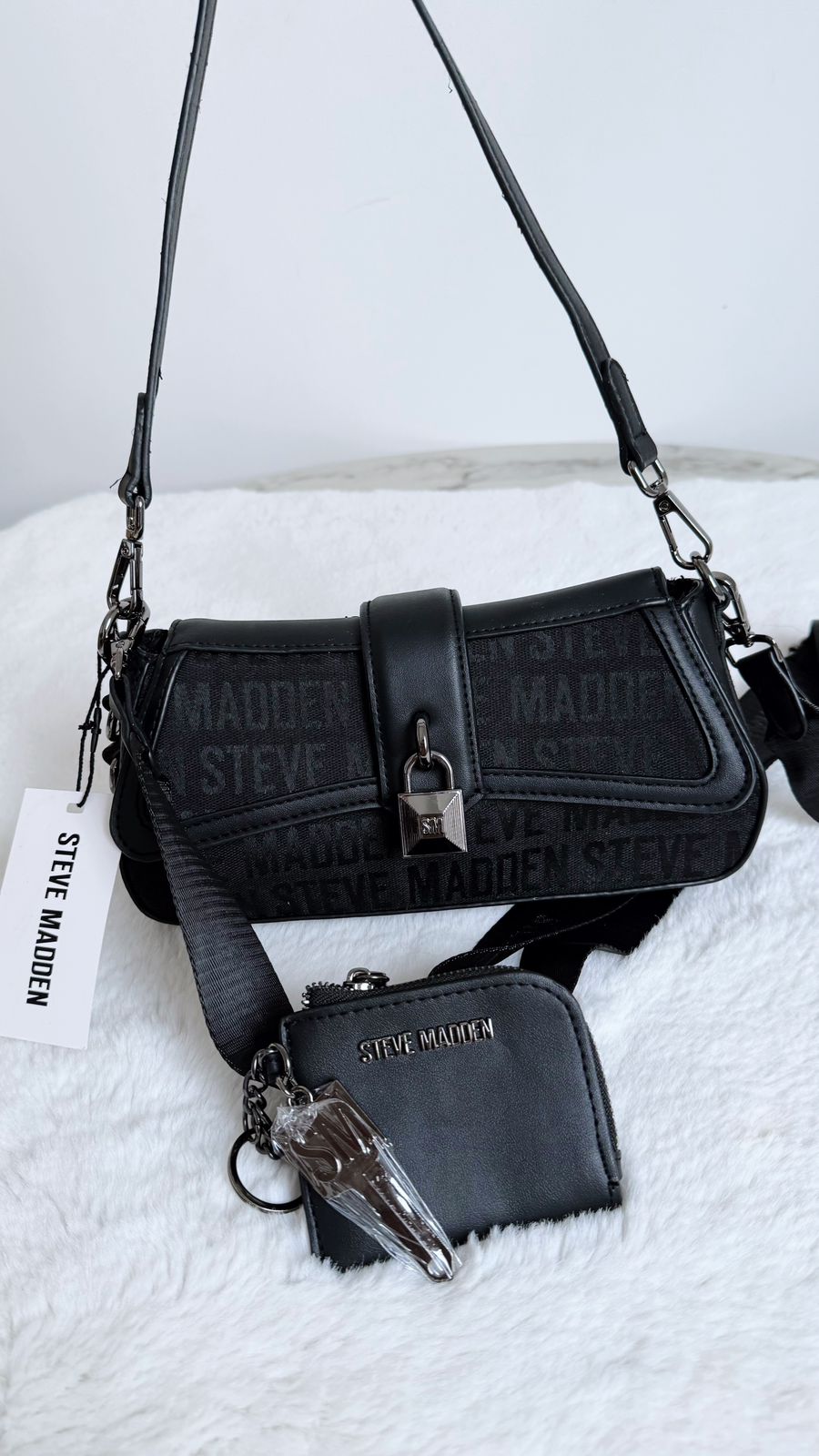 Shoulder Bag + Pouch