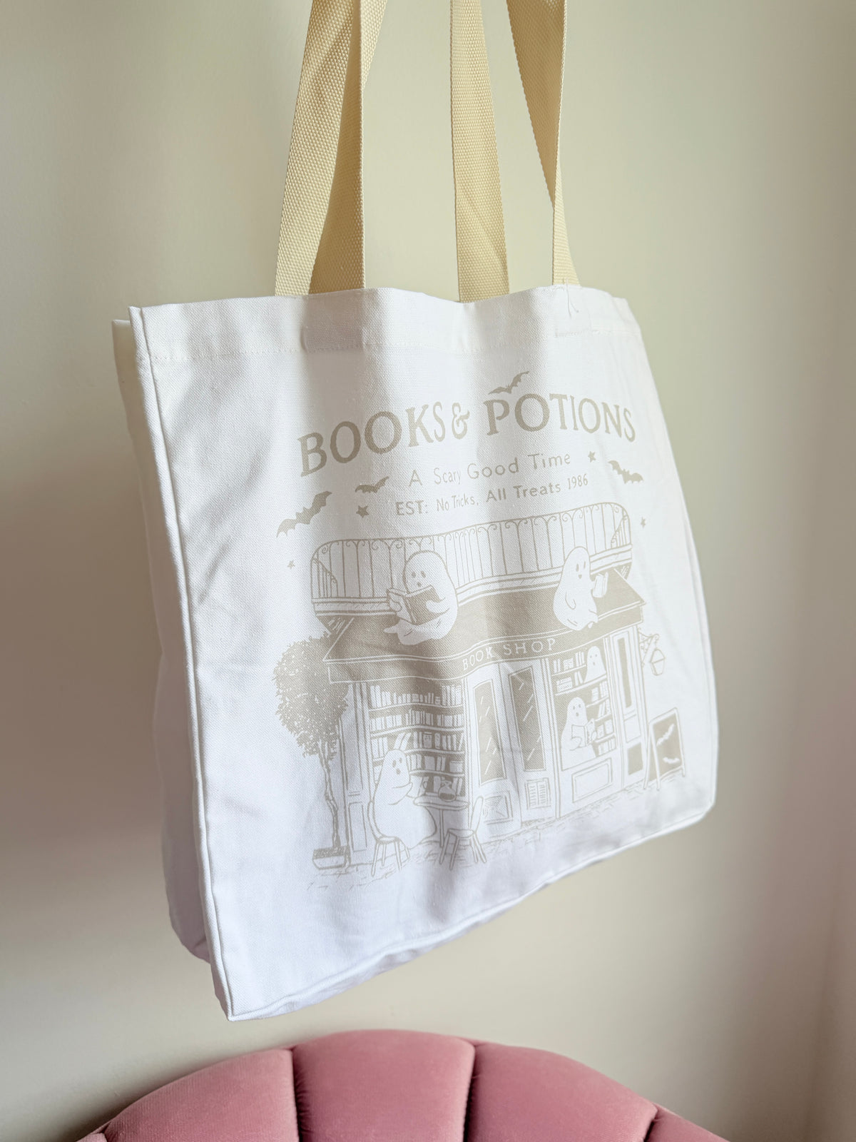 Tote Fantasmas Bookshop