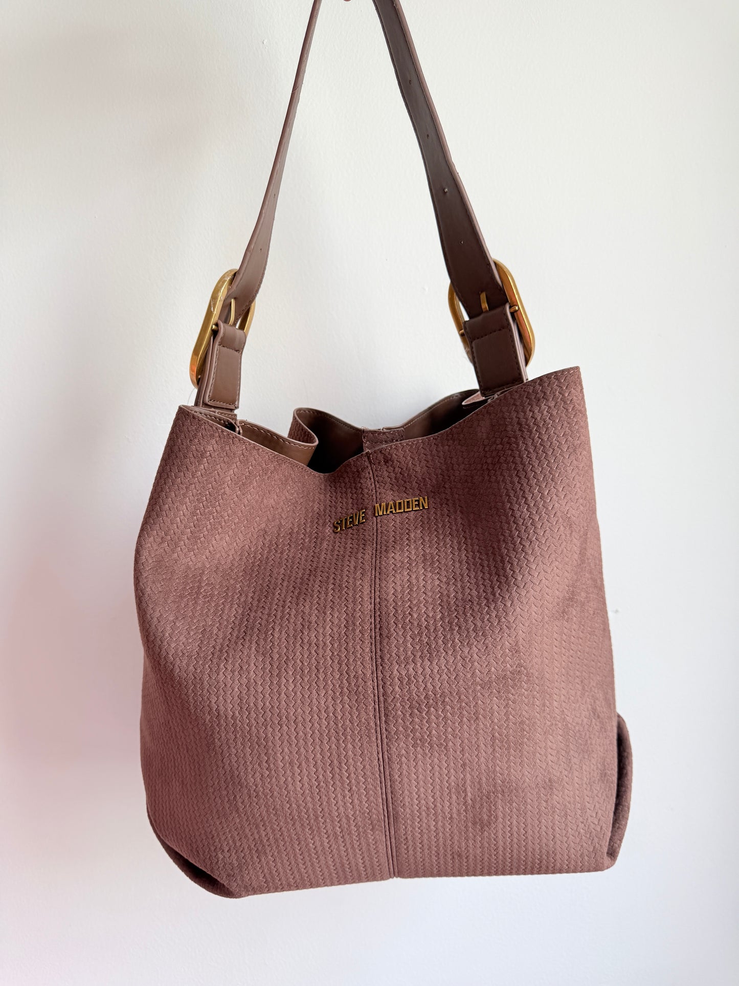 shoulder tote + pouch