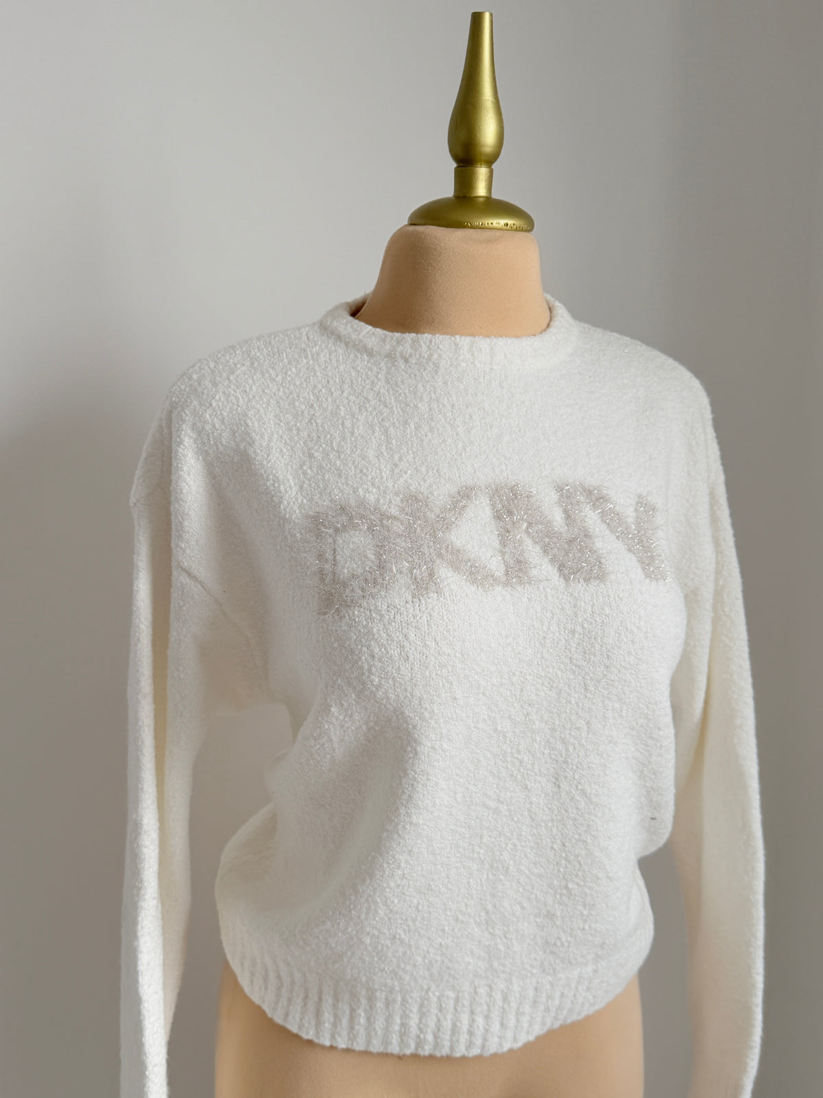 Suéter Brillos DKNY