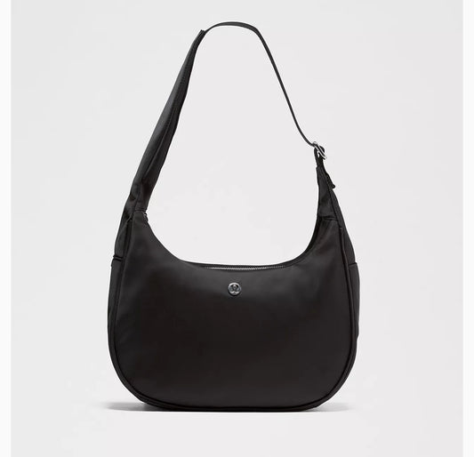 City Essentials Shoulder Bag
