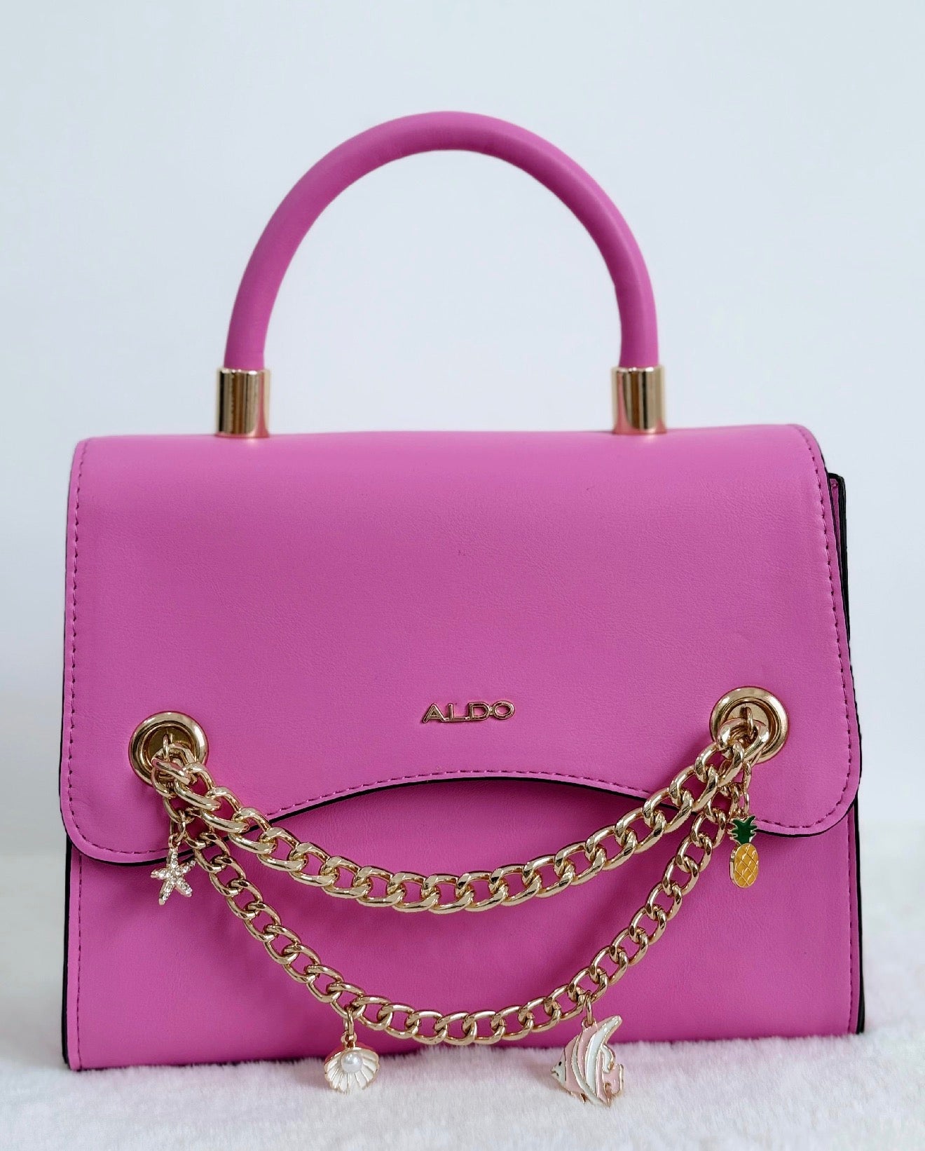 satchel medium w charms