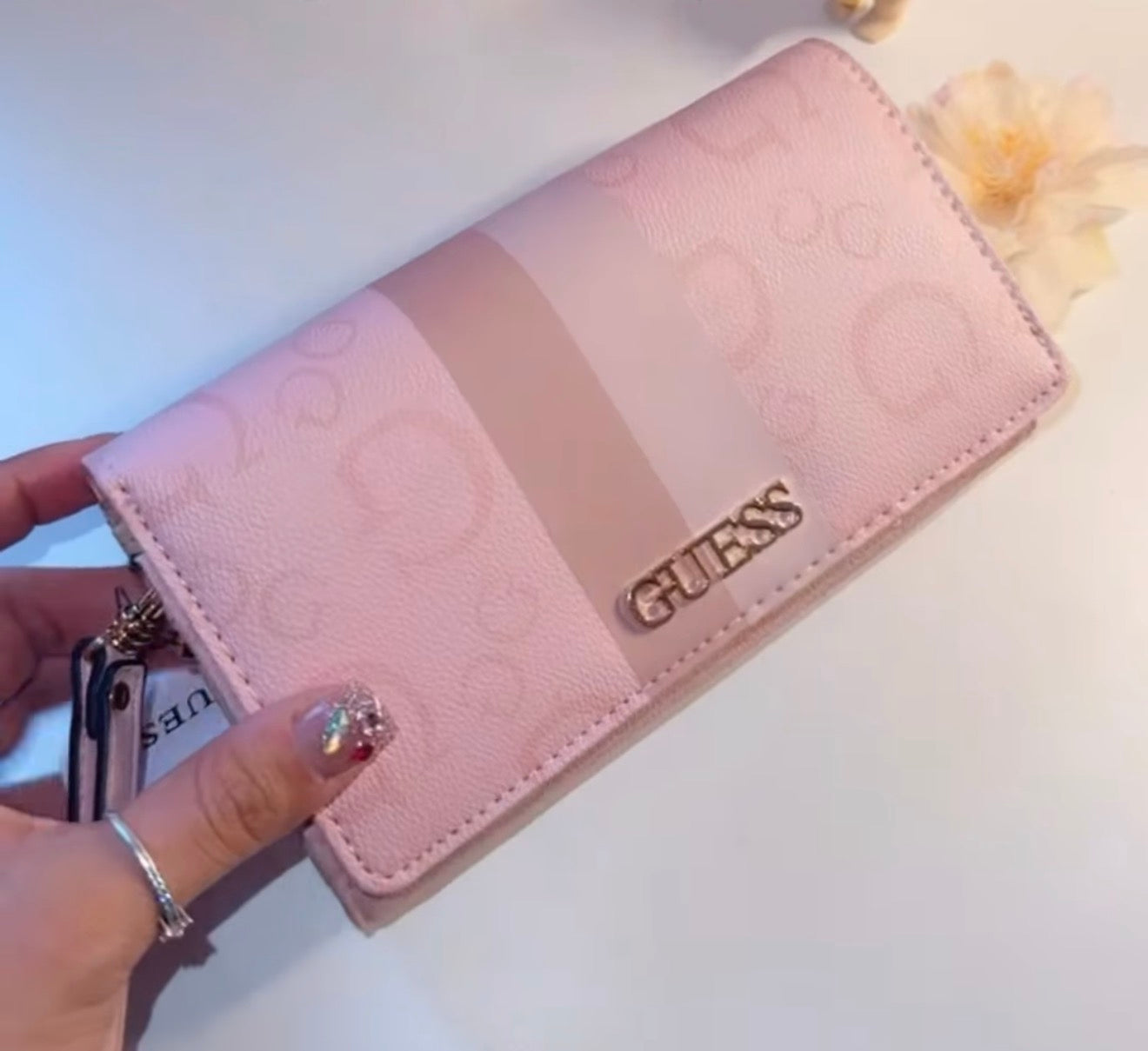 Cartera Guess