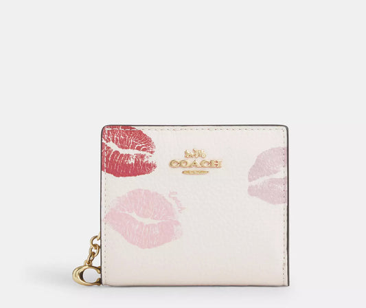 Medium Corner Zip Wallet Lips