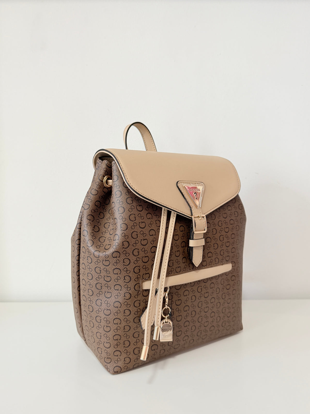 Backpack Guess