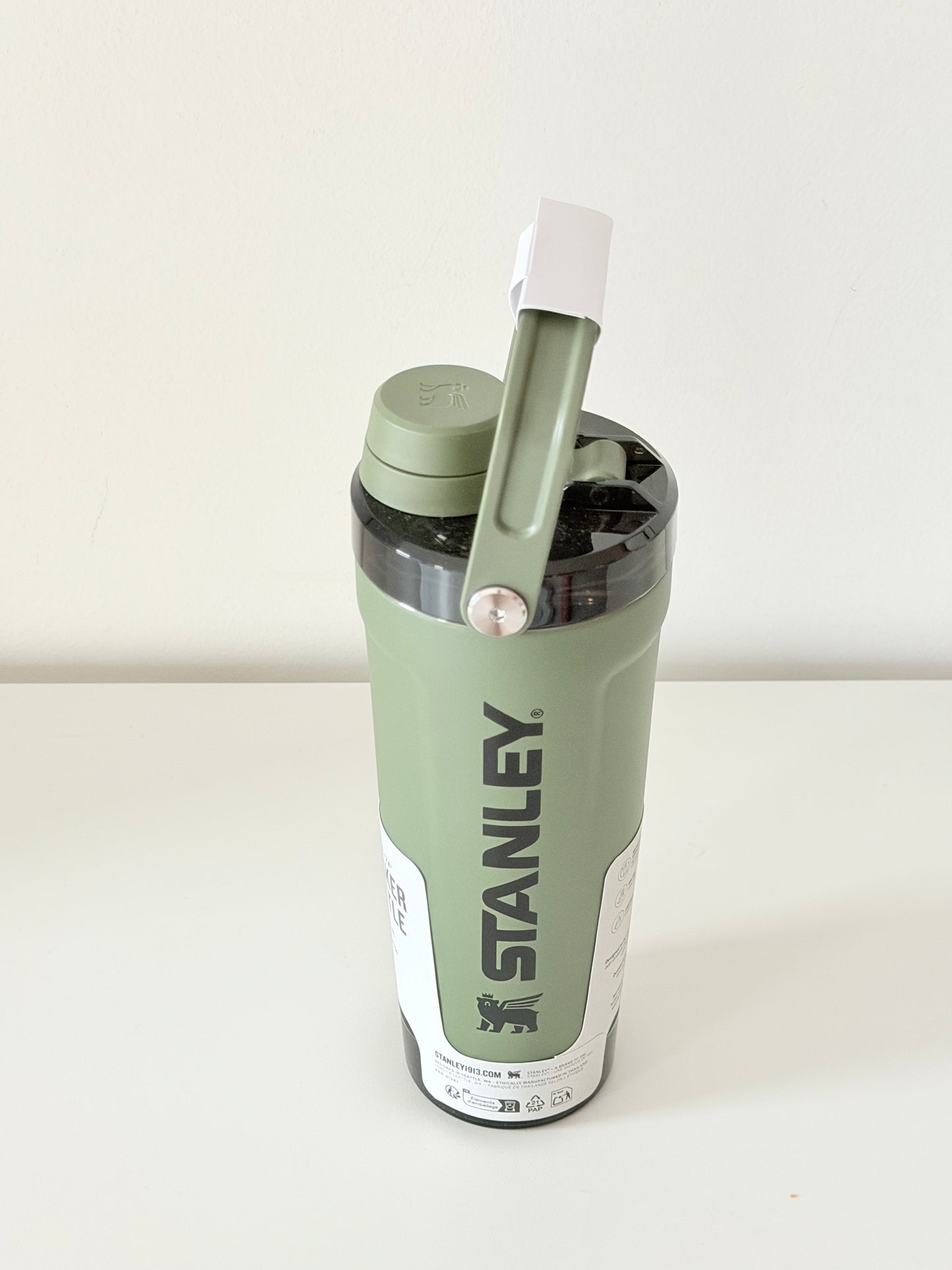 The Vitalize™ Shaker Bottle | 20 oz