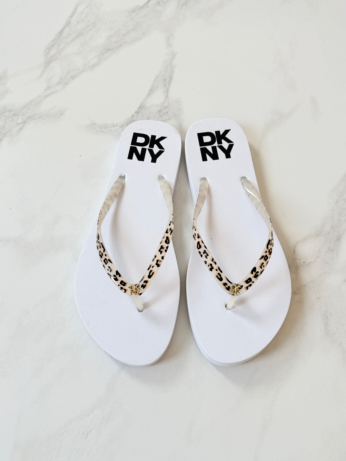 Sandalias DKNY