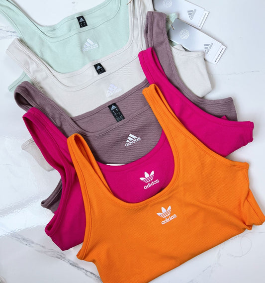 Top Adidas ✨